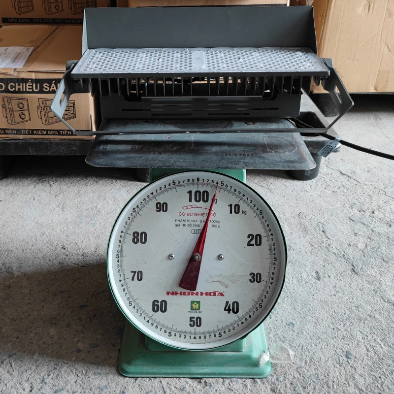 Đèn pha LED module SMD P04 - Công suất 200W - Ảnh 9