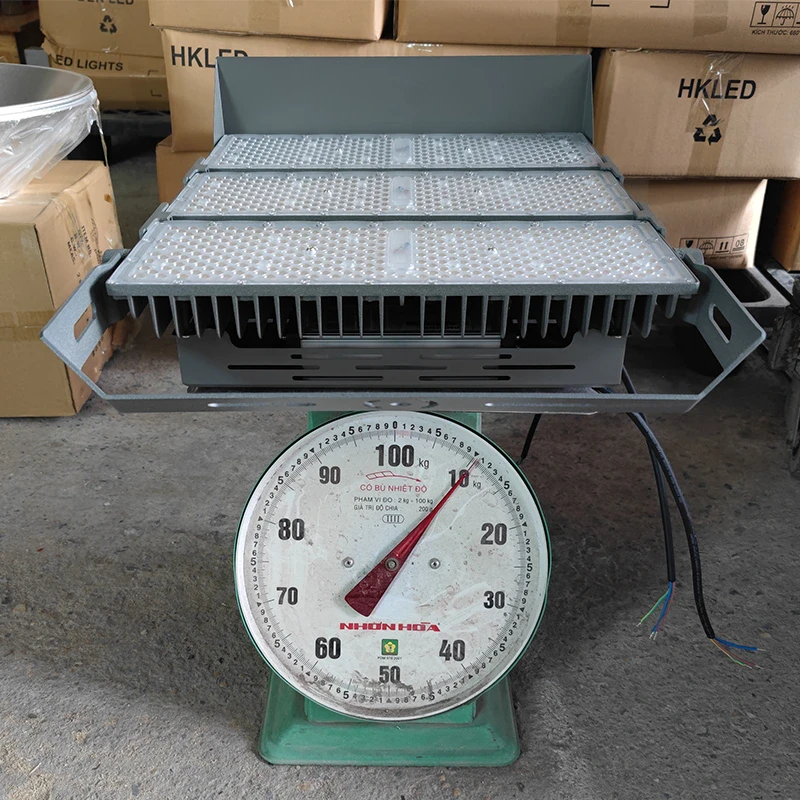 Đèn pha LED module SMD P04 - Công suất 600W - Ảnh 8