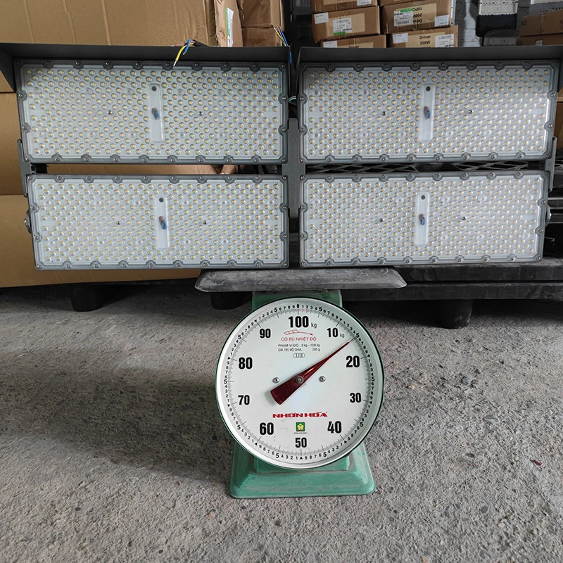 Đèn pha LED module SMD P04 - Công suất 800W - Ảnh 9